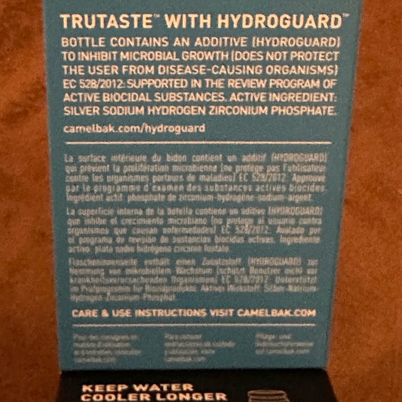 Camelback 21oz Podium Chill Insulated Bottle & Chums Ratchet Eyewear Retainer - Picture 10 of 10